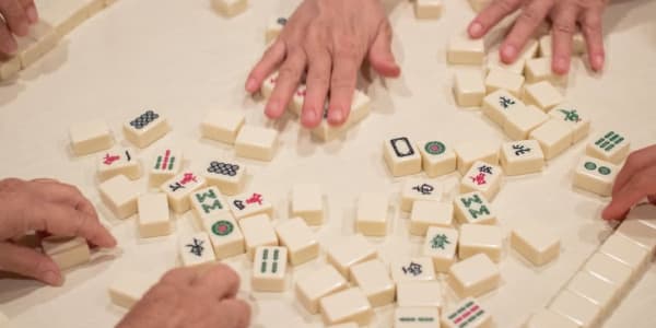 A Mahjong rövid története és hogyan kell játszani